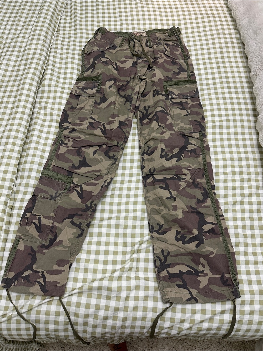 Abercrombie & Fitch Olive and Brown Camo Cargo Shorts